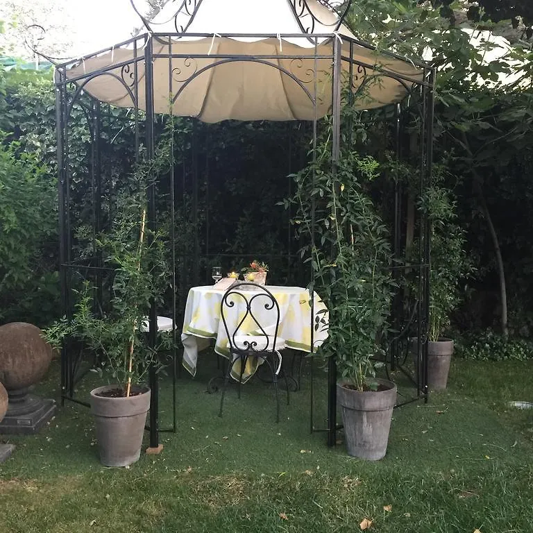 Frühstückspension La Villa Rosalie Ventabren