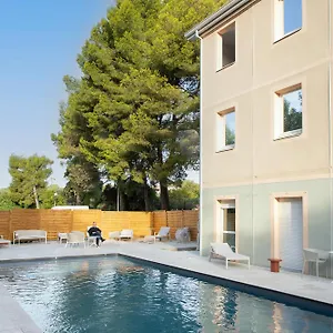 2* Hotel Logis De Port D'alon - St Cyr Sur