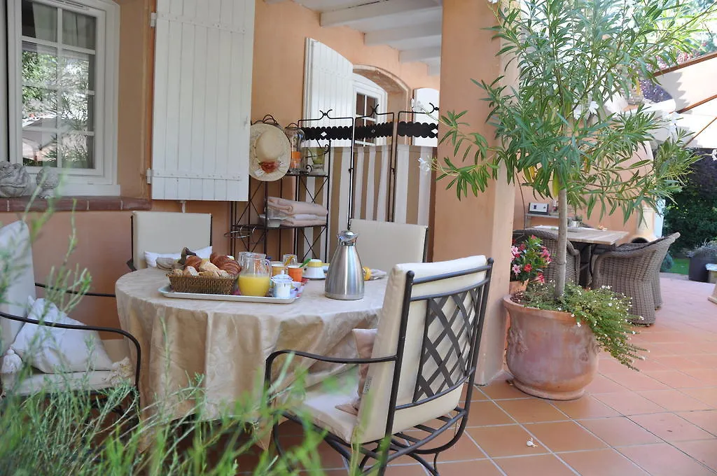 Bed & Breakfast La Villa Rosalie Ventabren
